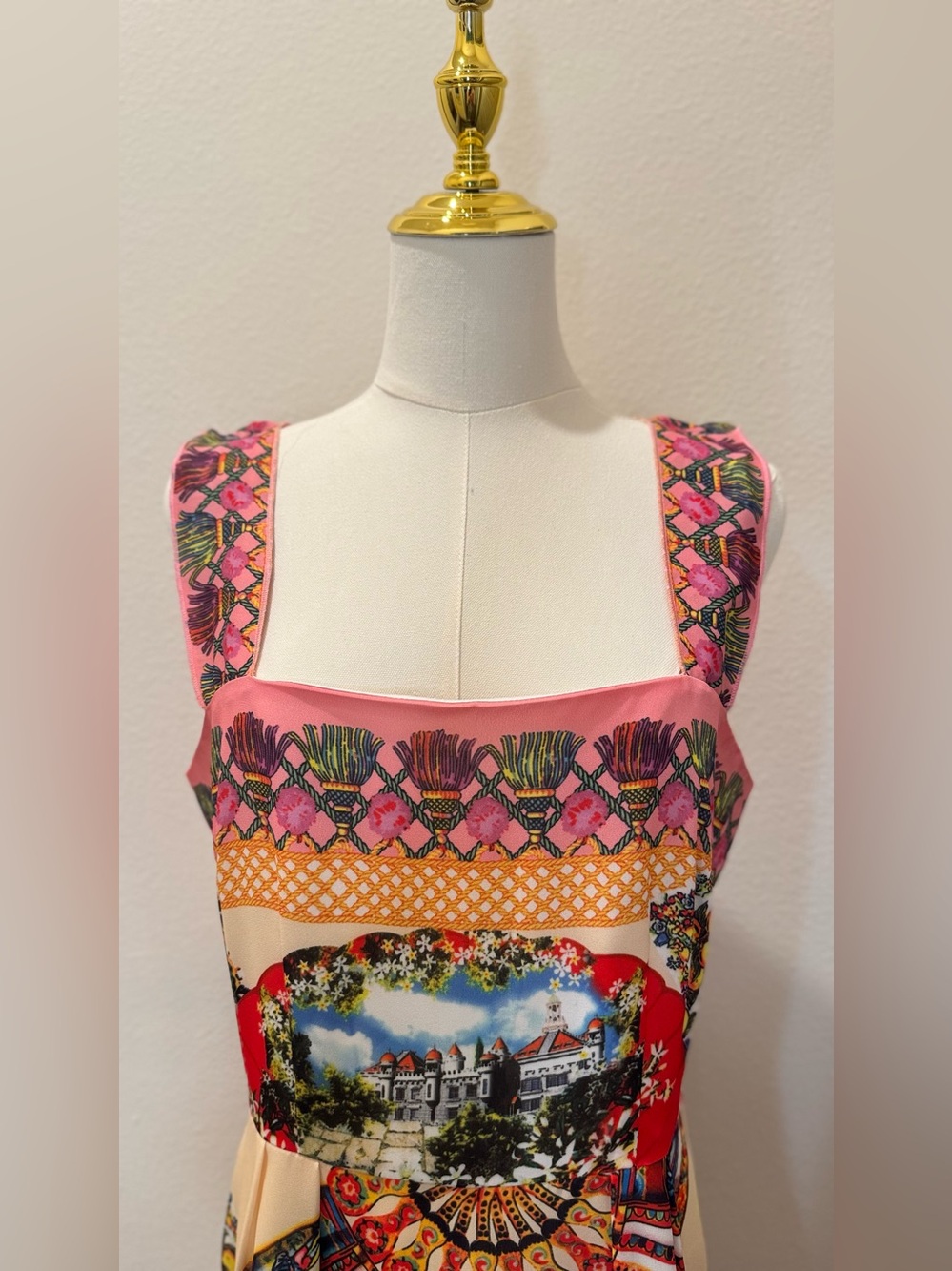 NWOT Silk-blend dress features a vibrant fan and Sicilian folklore print size M - Picture 3 of 12